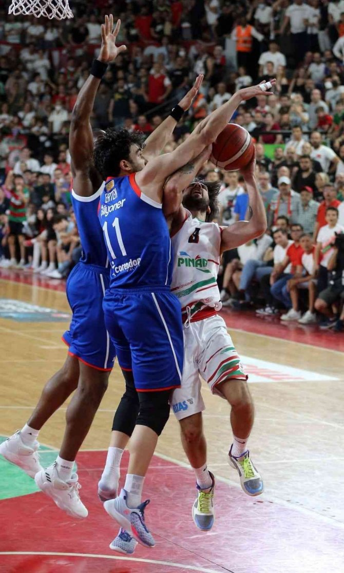 Pınar-karşıyaka, Zorlu Anadolu Efes Deplasmanında
