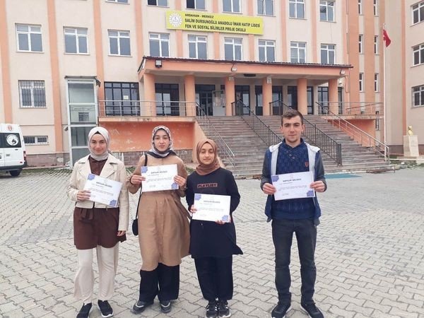 Posof Aşık Sabit Müdami Anadolu İ̇mam Hatip Lisesi İl Birincisi Oldu