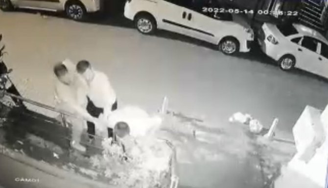 İ̇stanbul’da Silahlı Saldırı Kamerada: “Harun Çık Dışarıya” Diyerek Ateş Etti
