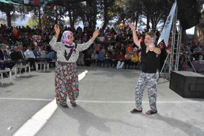 Şehzadeler Belediyesi Sancaklıbozköy’de 27. Kiraz Festivali Düzenledi