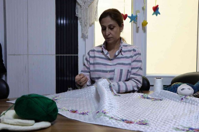 Şanlıurfa’da Marifetli Kadınlar Aile Bütçelerine Katkı Sağlıyor