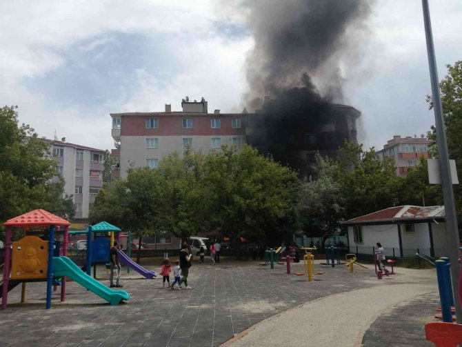 Benzin Alev Aldı: “Yangını Söndüreyim” Derken Kendi De Yandı, Ölümden Döndü