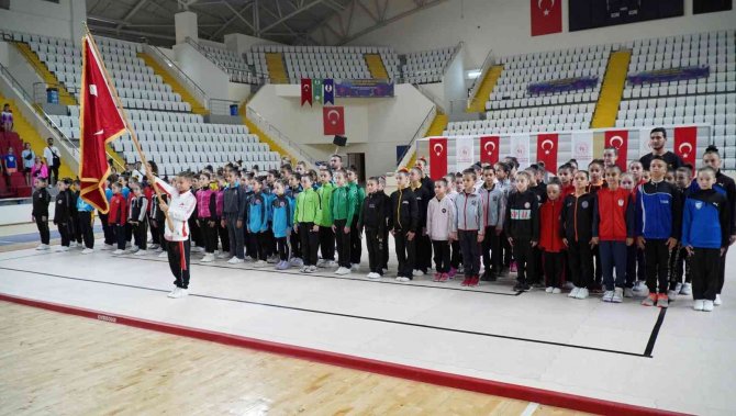 Aerobik Cimnastik Cimnastlig 1. Hafta Müsabakaları Manisa’da Yapıldı