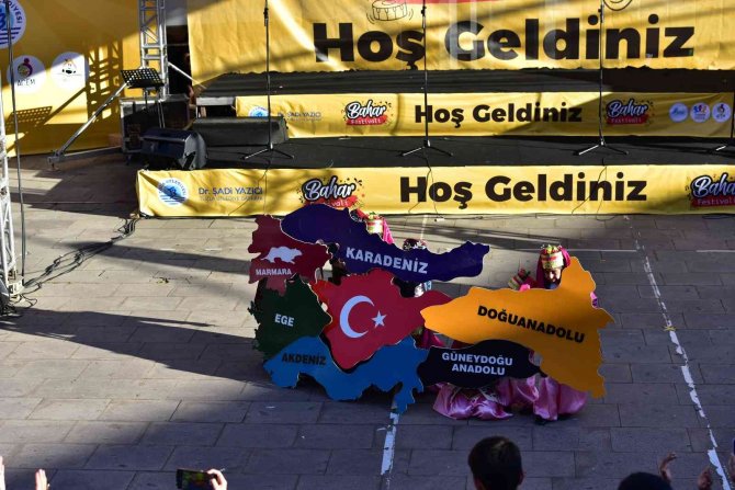 Tuzla’da Üç Gün Süren Bahar Festivali Sona Erdi