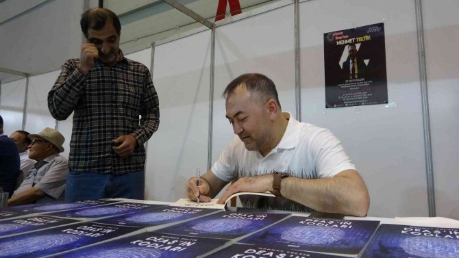 Başkomiser, ’Deaş’ın Kodları’nı Okurlarına Anlattı
