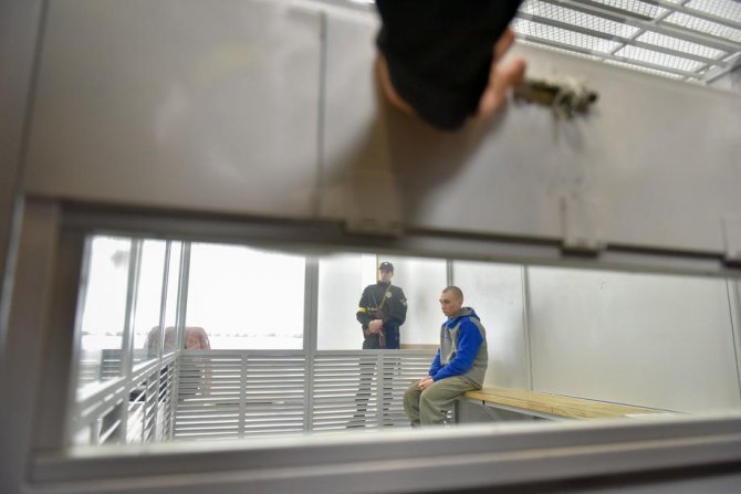 Ukrayna’da Yargılanan Rus Askere Ömür Boyu Hapis