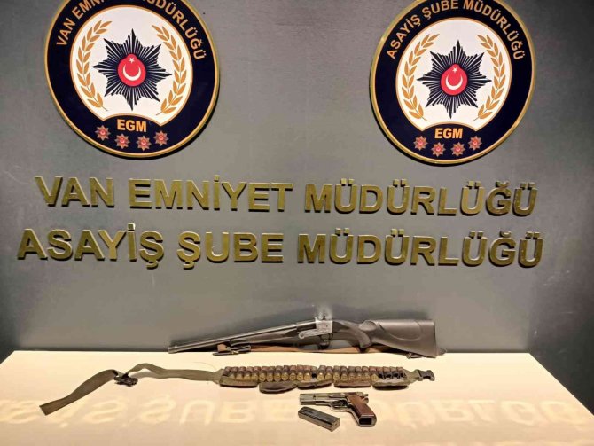 Van’da 25 Şahıs Tutuklandı