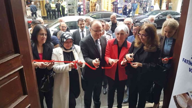 Giyim Sergisi Açıldı