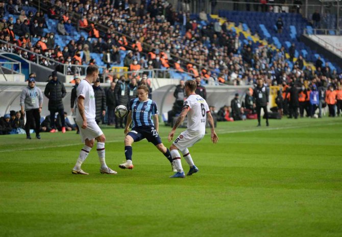 Adana Demirspor’un En İstikrarlısı Svensson Oldu