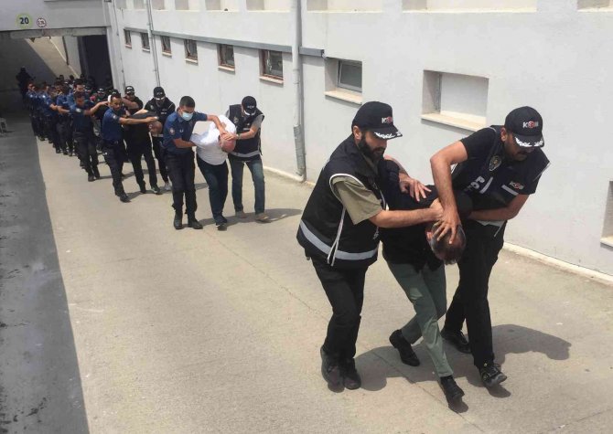 Çete Kadınları Zorla Fuhşa Sürüklüyormuş