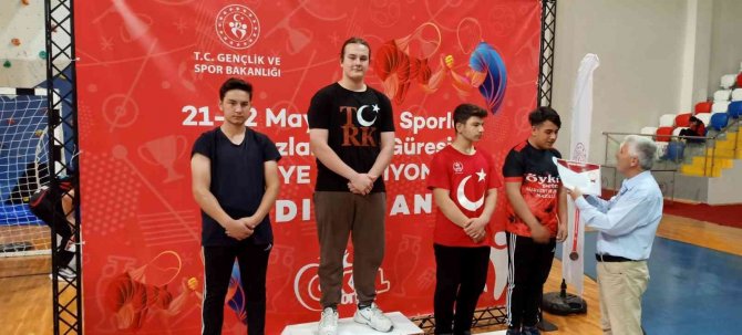 Demir Bilek Ata Türkoğlu: "Hedefim Milli Takıma Girmek"