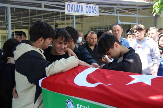 78 Günlük Yaşam Mücadelesini Kaybeden Milli Sporcu Son Yolculuğuna Uğurlandı
