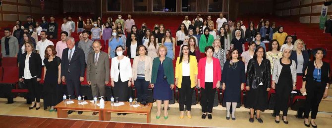 ’’Geçmişten Günümüze Hemşirelikte Değerler’’ Sempozyumu