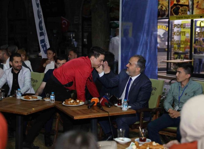 Başkan Aktaş, Türk Devletinden Gelen Gençlerle Buluştu
