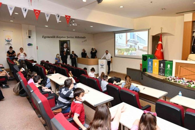 Çiğli Belediyesinin İklim Değişikliği Ve Sıfır Atık Mücadelesi Sürüyor