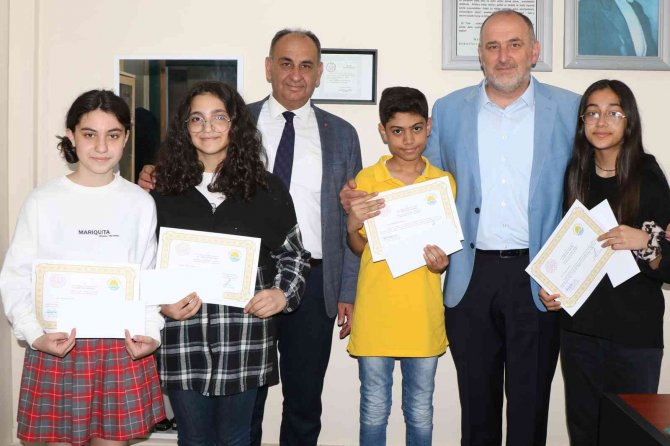 Çınarcık Belediye Başkanı Başkan Soyer, Başarılı Öğrencilerle Buluştu