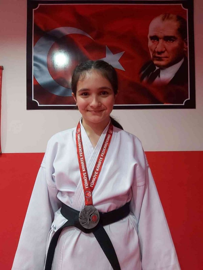 Dares, Milli Takıma Sporcu Yetiştiriyor