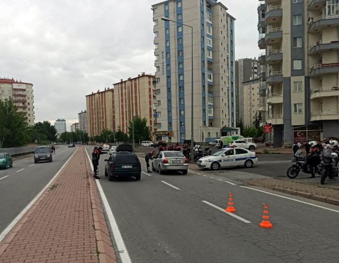 Güven Timleri Vatandaşın 5 Milyon Tl Dolandırılmasını Önledi