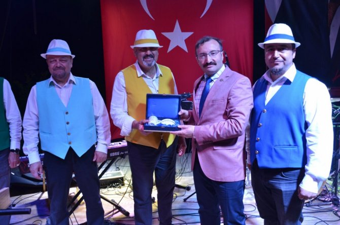 Emet’te Gençlik Şöleni