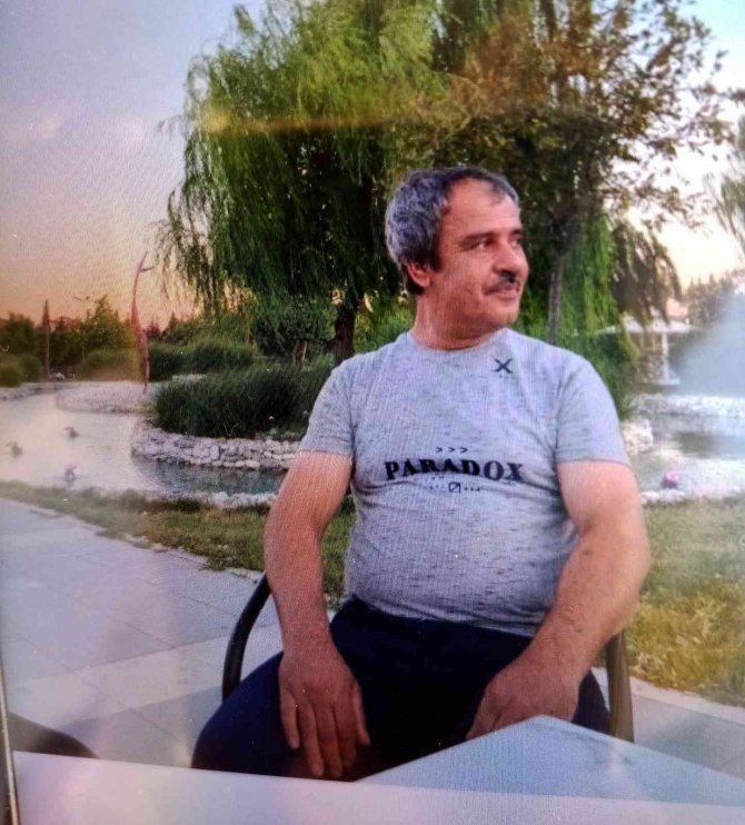 Evinin Balkonunda Ölü Bulundu