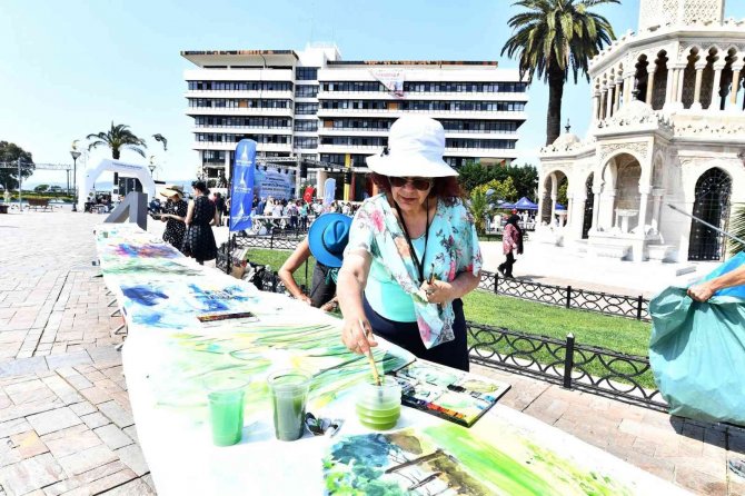 Suluboya Festivali İ̇zmir’e Renk Kattı