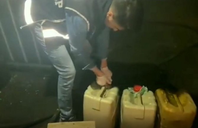 Gaziantep’te Bin 650 Litre Kaçak Akaryakıt Ele Geçirildi