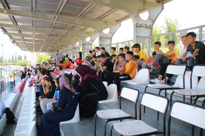 Gediz’deki Futbol Turnuvasına İlgi