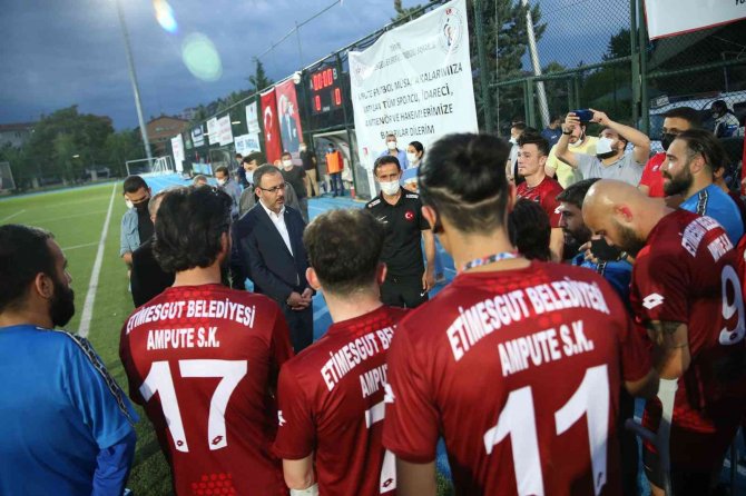 Bakan Kasapoğlu: "Hedefimiz Her Alanda Olduğu Gibi Sporda Da Sürdürülebilir Başarıyı Yakalamak"