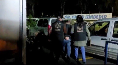 İ̇zmir Merkezli 26 İldeki Fetö Operasyonunda 44 Kişi Gözaltına Alındı