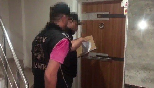 İ̇zmir Merkezli 26 İldeki Fetö Operasyonunda 44 Kişi Gözaltına Alındı