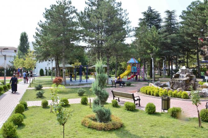 Kahramankazan’da Parklar Cıvıl Cıvıl