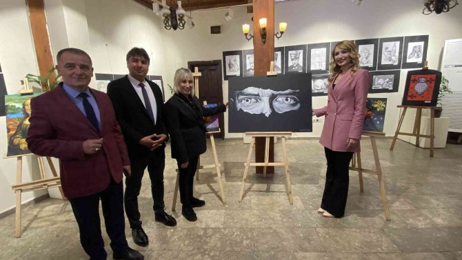 Öğrencilerin Yağlı Boya İle Yaptıkları Atatürk Tablosu Büyük Beğeni Topladı
