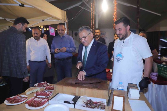 Büyükşehir’in Kale İ̇çi Sanat Etkinliklerine Yoğun İlgi