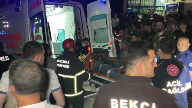 Feci Kazada Freni Boşalan Kamyonun Çarptığı Kadın Hayatını Kaybetti