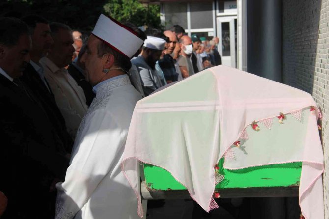 Bir Kişinin Öldüğü 3 Kişinin Yaralandığı Kaza Anı Anbean Kameraya Yansıdı
