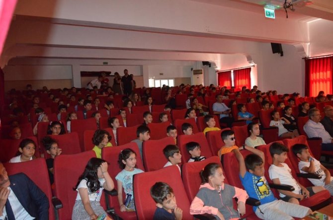 Köyceğizli Öğrenciler “Tinga Ve Dedektifler” Oyununu İzledi