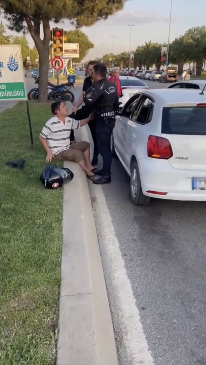 Maltepe’de İ̇bb Zabıtasıyla Vatandaş Arasındaki Tartışma Kamerada