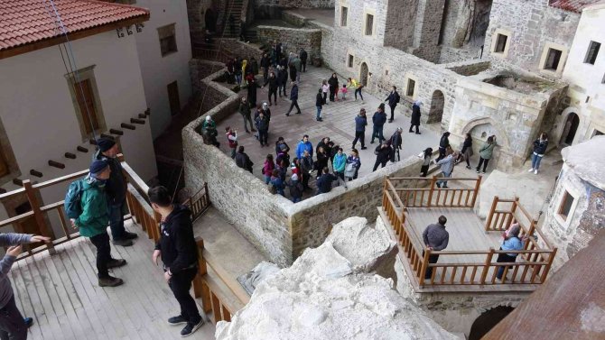 1 Mayıs’ta Açılmıştı, Her Gün Binin Üzerinde Kişi Ziyaret Ediyor