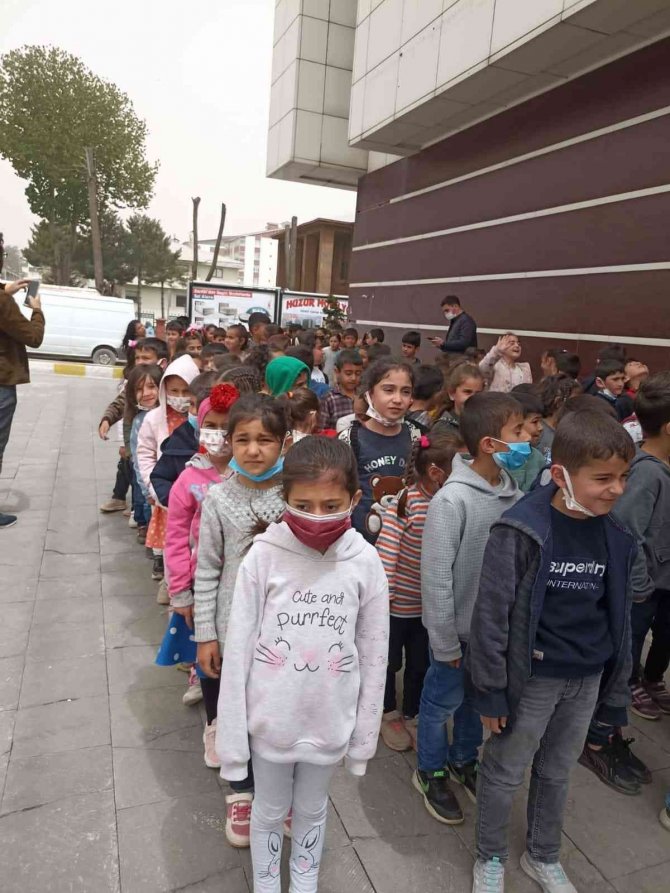 "Sinemaya Gitmeyen Çocuk Kalmasın" Projesi