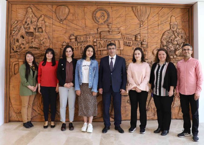 Nevü’lü Öğrenciler ‘Çince Köprüsü’ Yarışmasından Derecelerle Döndü