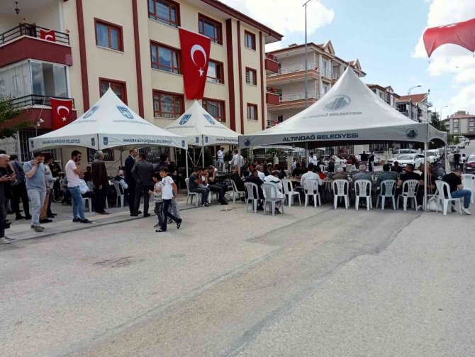 Şehit Onur Doğan’ın Baba Evi Türk Bayraklarıyla Donatıldı