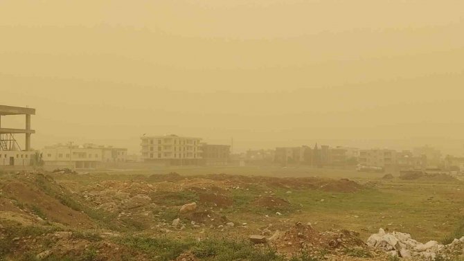 Toz Bulutu Silopi’de Hayatı Olumsuz Etkiledi