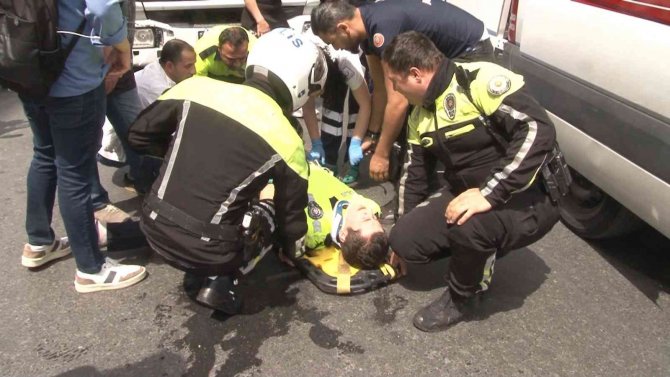 Şişli’de Dur İhtarına Uymayan Şüpheli, Araçla Polise Çarpıp Kaçtı