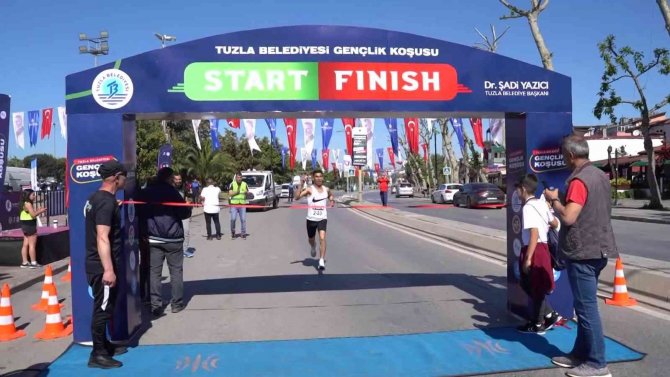 Tuzla’da “Gençlik Koşusu” Düzenlendi