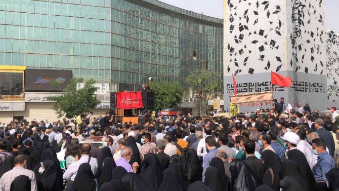 Suikast Sonucu Öldürülen İ̇ranlı Albay İçin Cenaze Merasimi Düzenlendi