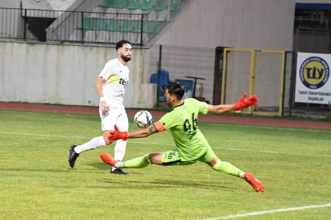 Tff 2. Lig: Tarsus İ̇dman Yurdu: 1 - Karacabey Belediyespor: 4 (Penaltılar)