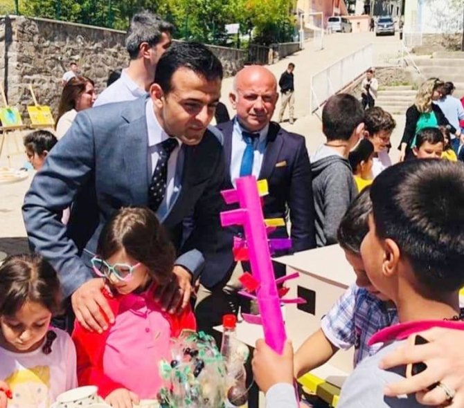 Nazımiye’de Miniklerin Bilim Şenliği İlgi Gördü