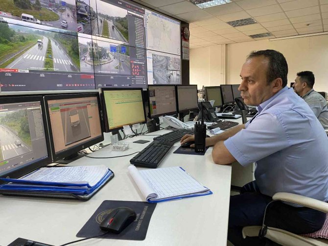 Ehliyeti Alınan Sürücülerin Trafiğe Çıkması ‘Kara Liste’ Uygulamasıyla Engelleniyor
