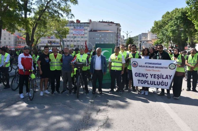 Afyonkarahisar’da Sağlık İçin Pedal Çevirdiler