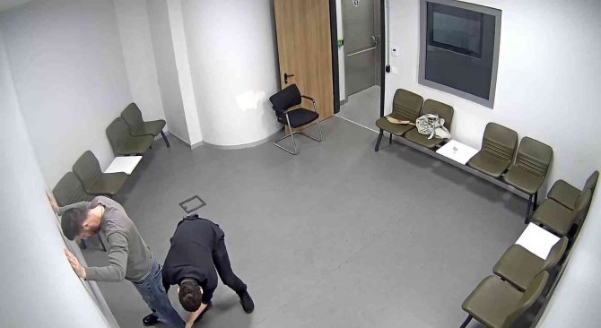 Fetö’den Aranan Şüpheli, Sahte Pasaportla Türkiye’ye Girmek İsterken Yakalandı